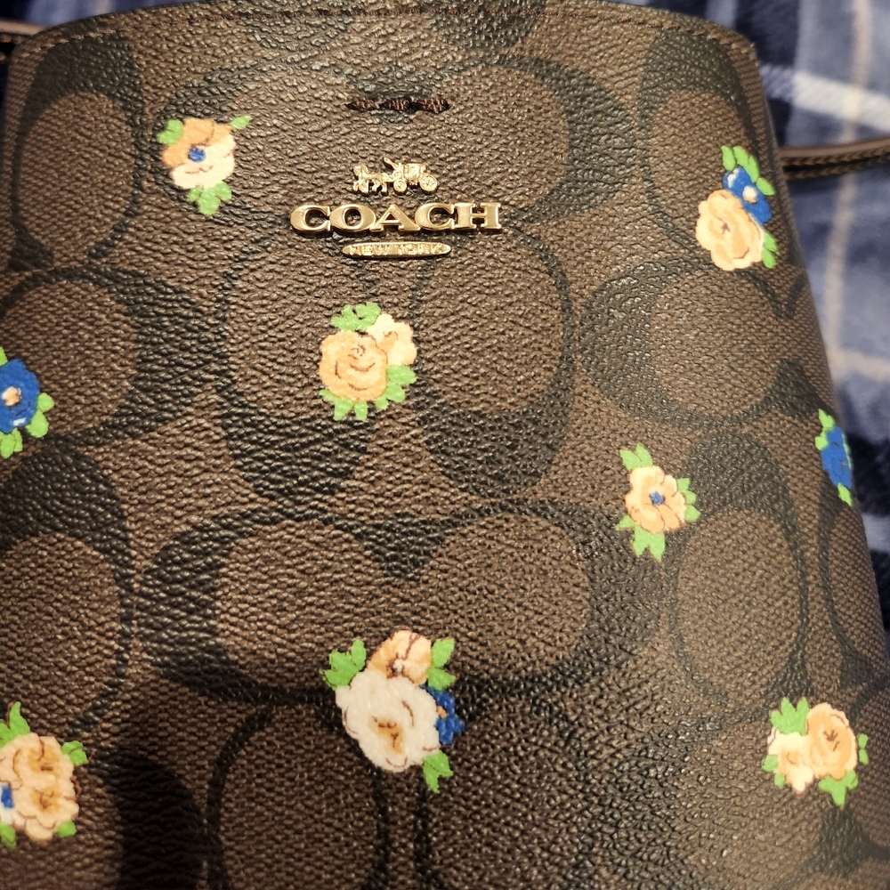 Coach mini floral bucket